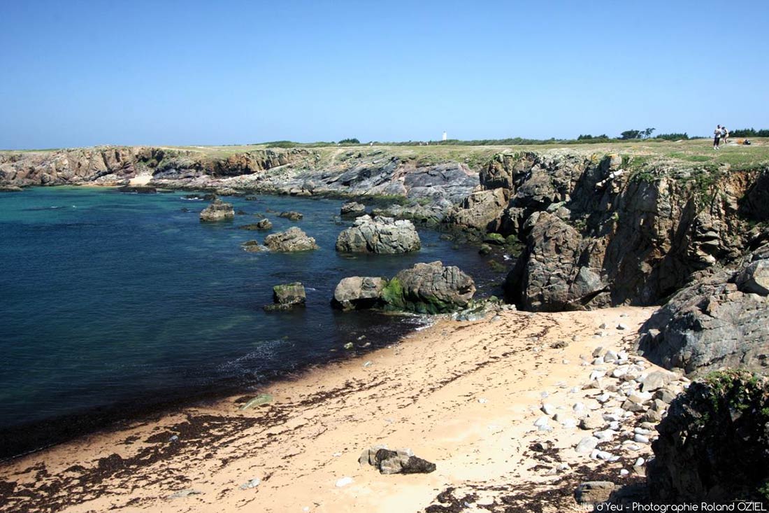 rotsachtige kust van het île d'Yeu